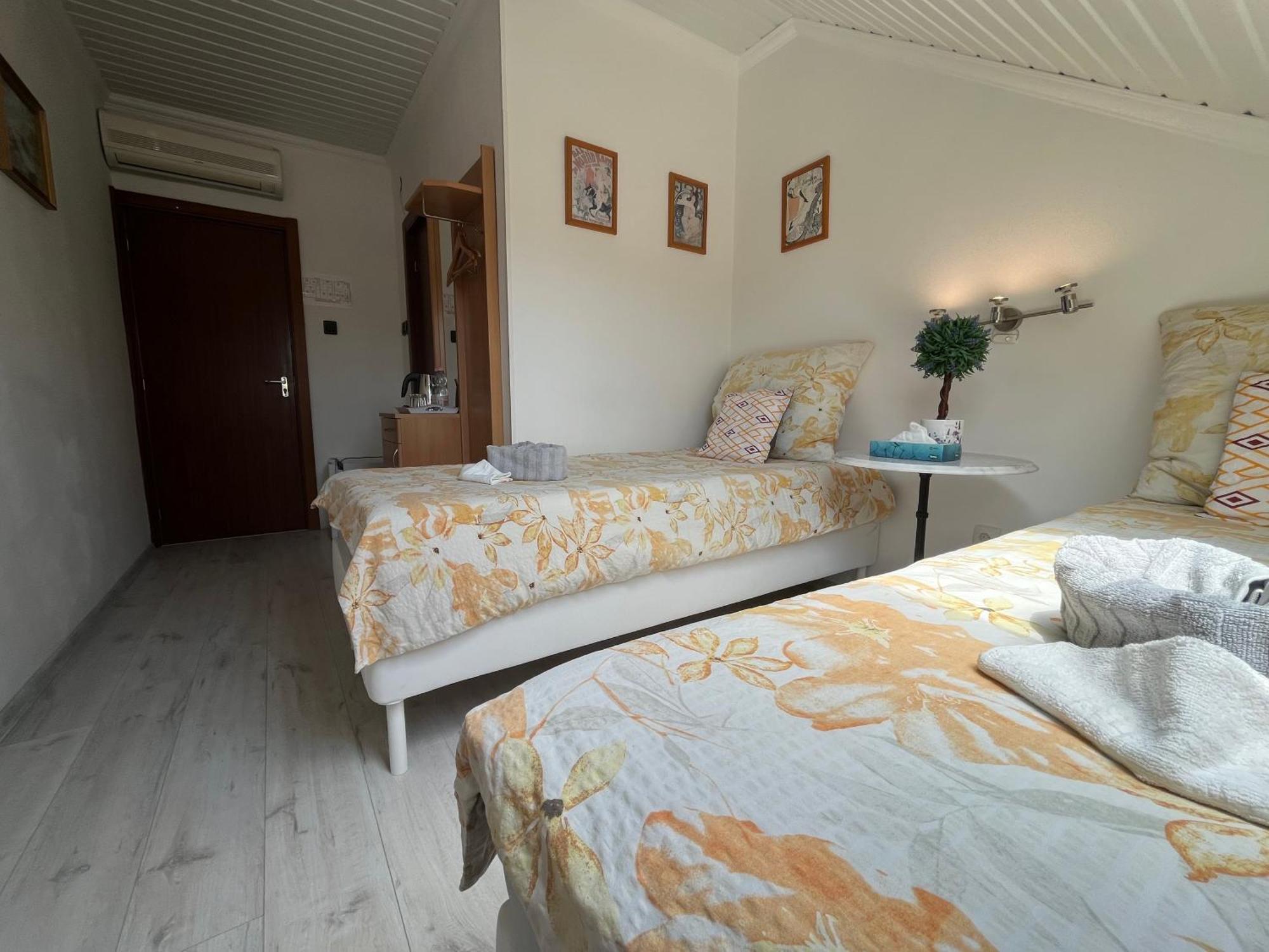 Tang House 唐舍 Ξενοδοχείο Βουδαπέστη Εξωτερικό φωτογραφία